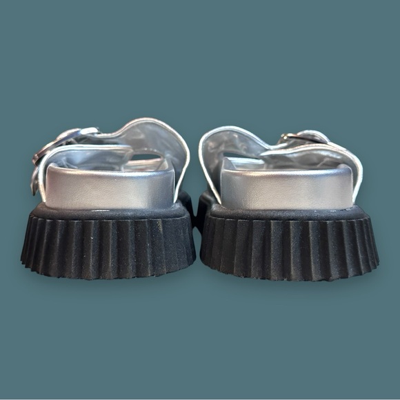 🎉HP🎉 NWOB Circus by Sam Edelman Chrissy Slide Sandals in Silver. Size 7.5 - Picture 6 of 10